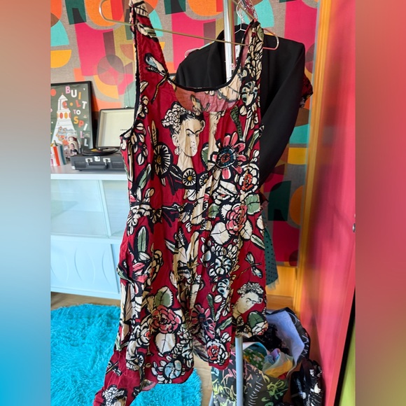 Retrolicipus Frida Kahlo dress, 2x - Picture 2 of 3